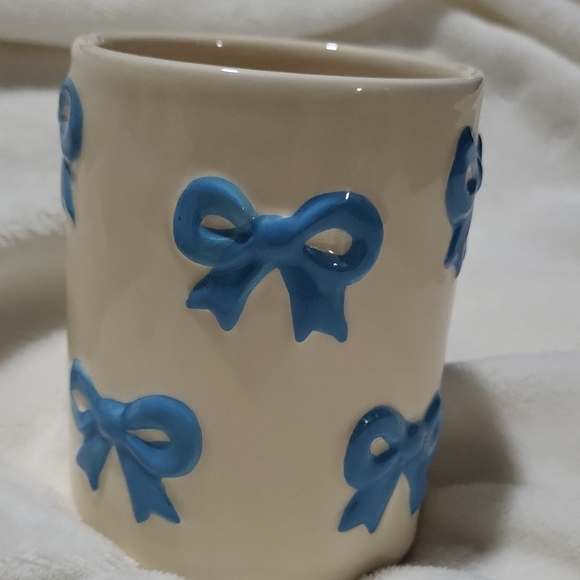 Ceramic Mug with Blue Bow Accents - Picture 6 of 9